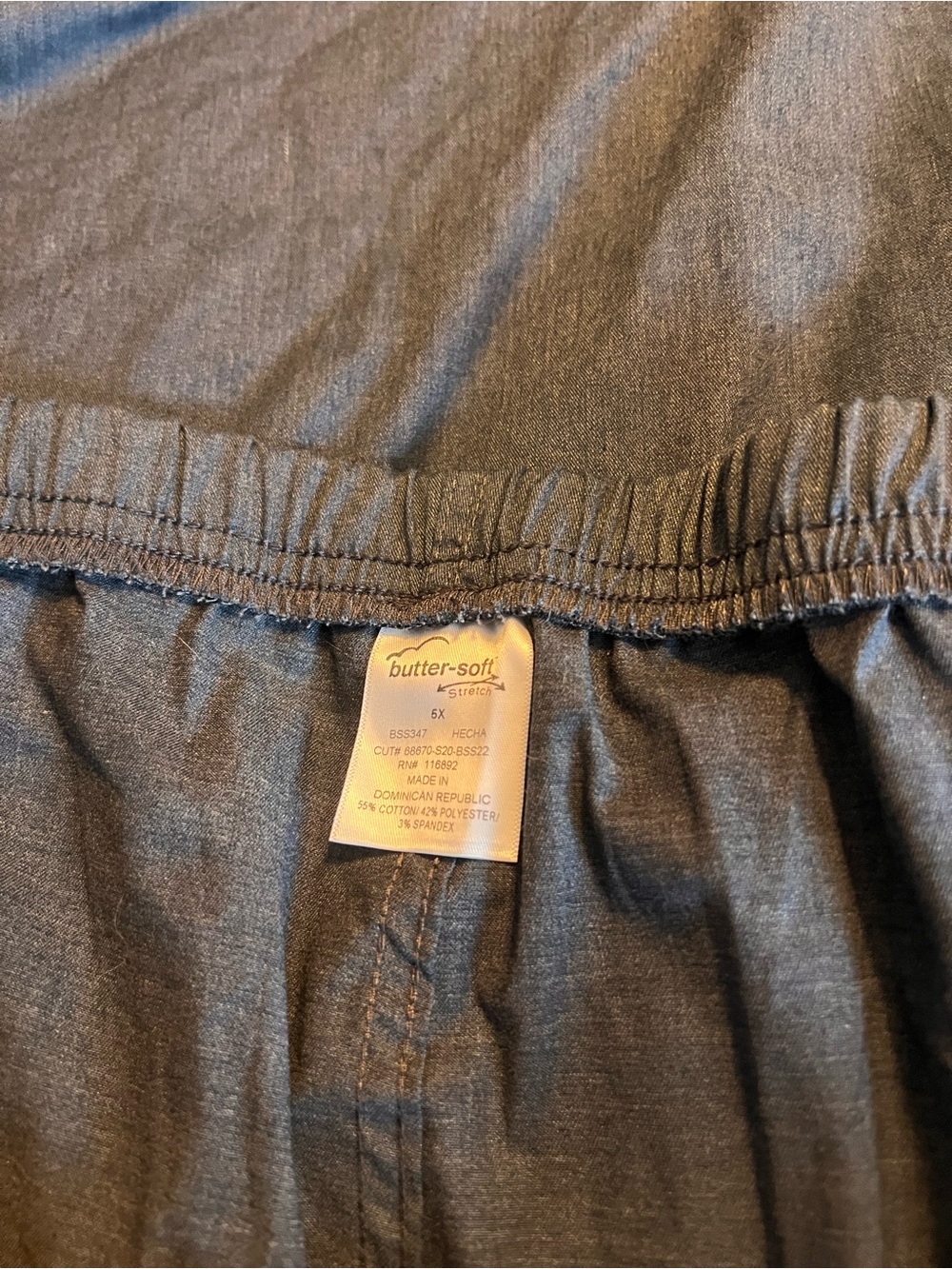 NWT butter soft scrubs. Top and bottom - Picture 7 of 7